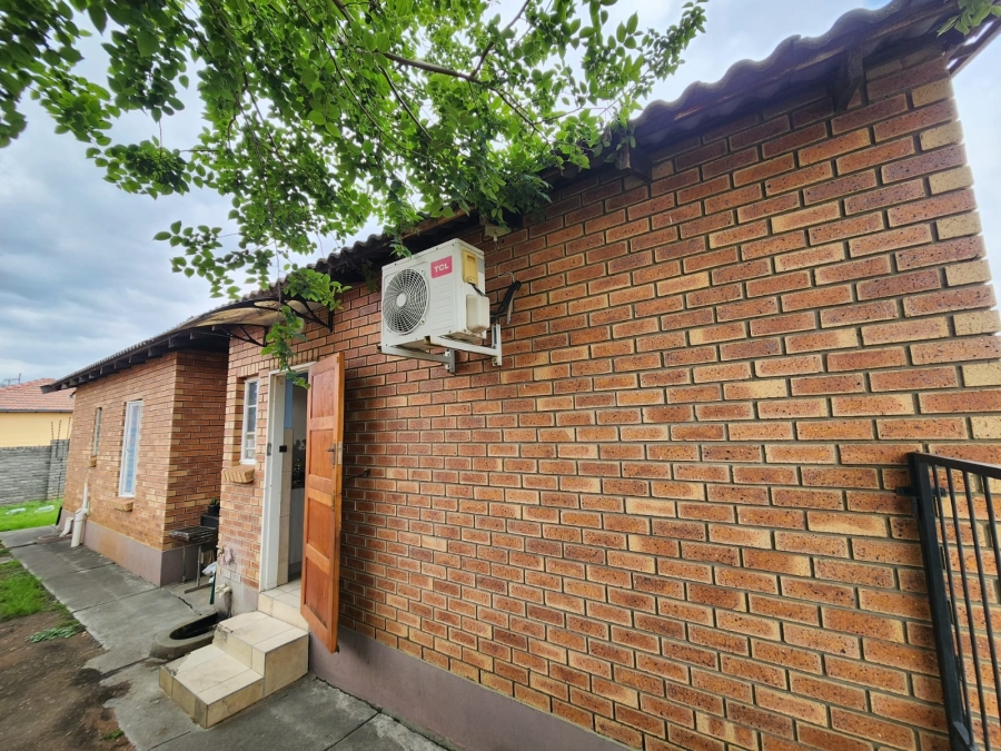 3 Bedroom Property for Sale in Waterval East North West